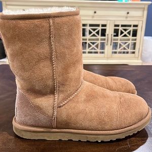 Chesnut Classic Short II Ugg Boot size 9